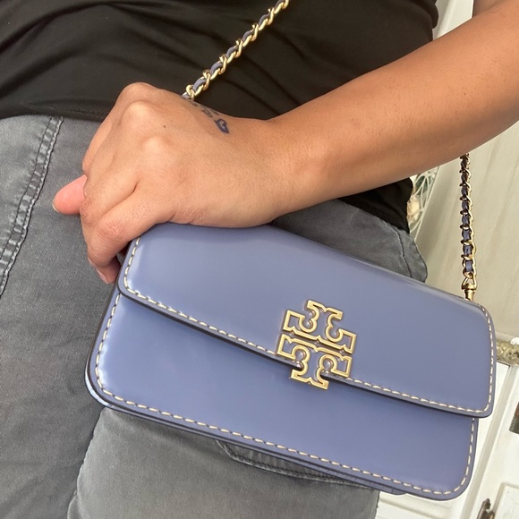 New Tory Burch Britten chain wallet crossbody with wristlet - Picture 8 of 10